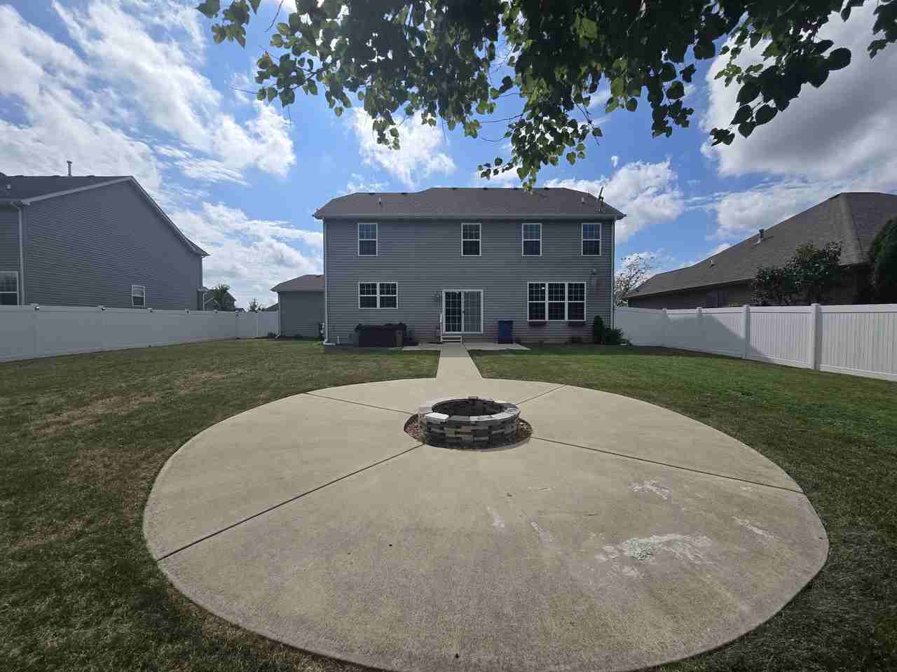 10091 Pearwood Dr - Photo 4 of 40