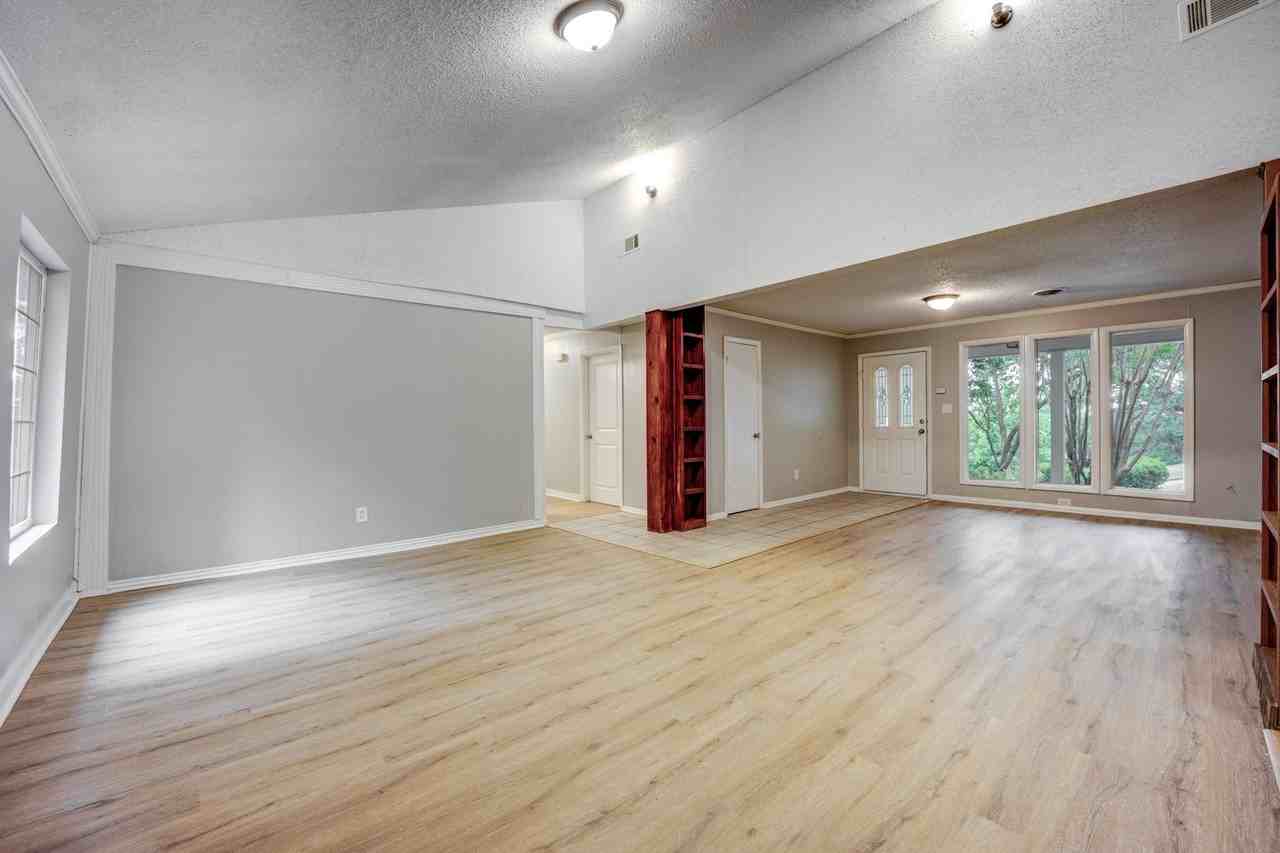 4219 S 27th Cir - Photo 2 of 26