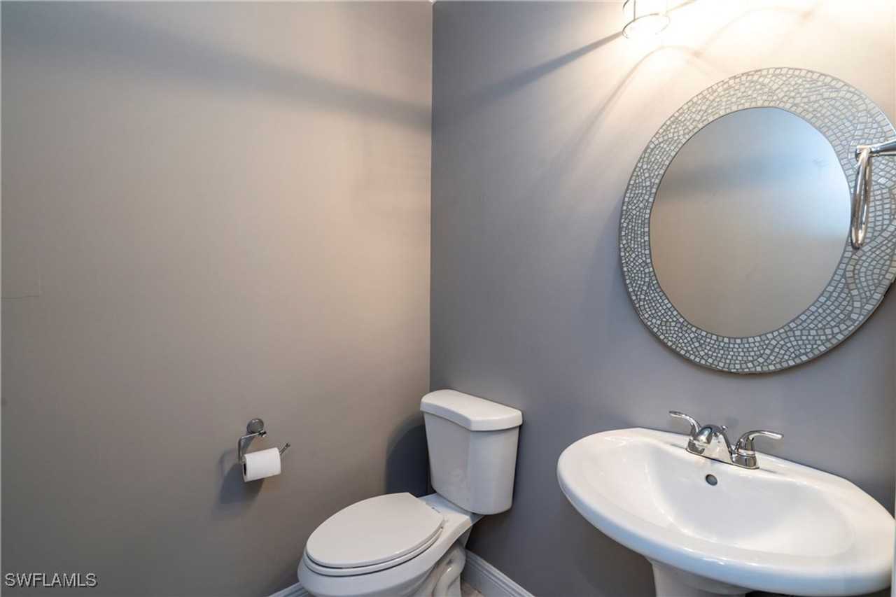 14815 Laguna Dr #103 - Photo 6 of 43