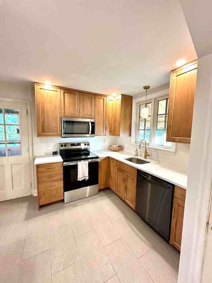 215 Owendale Ave - Photo 7 of 19