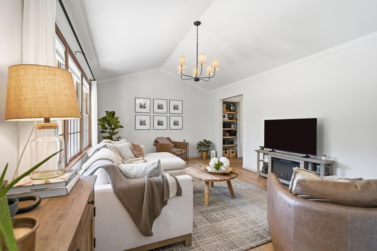 70070 2nd Ave - Photo 5 of 45