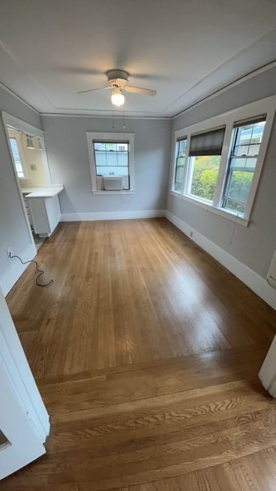 1305 Everett Ave - Photo 2 of 9