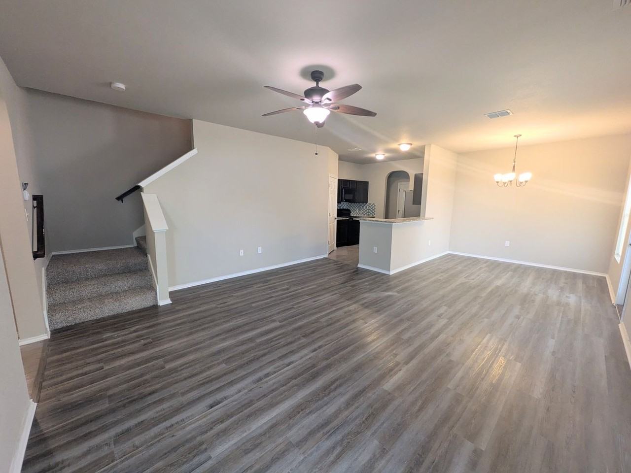 5826 Grandwood Dr - Photo 7 of 37
