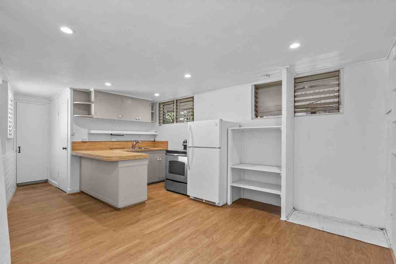 1658 Lewalani Dr - Photo 2 of 16