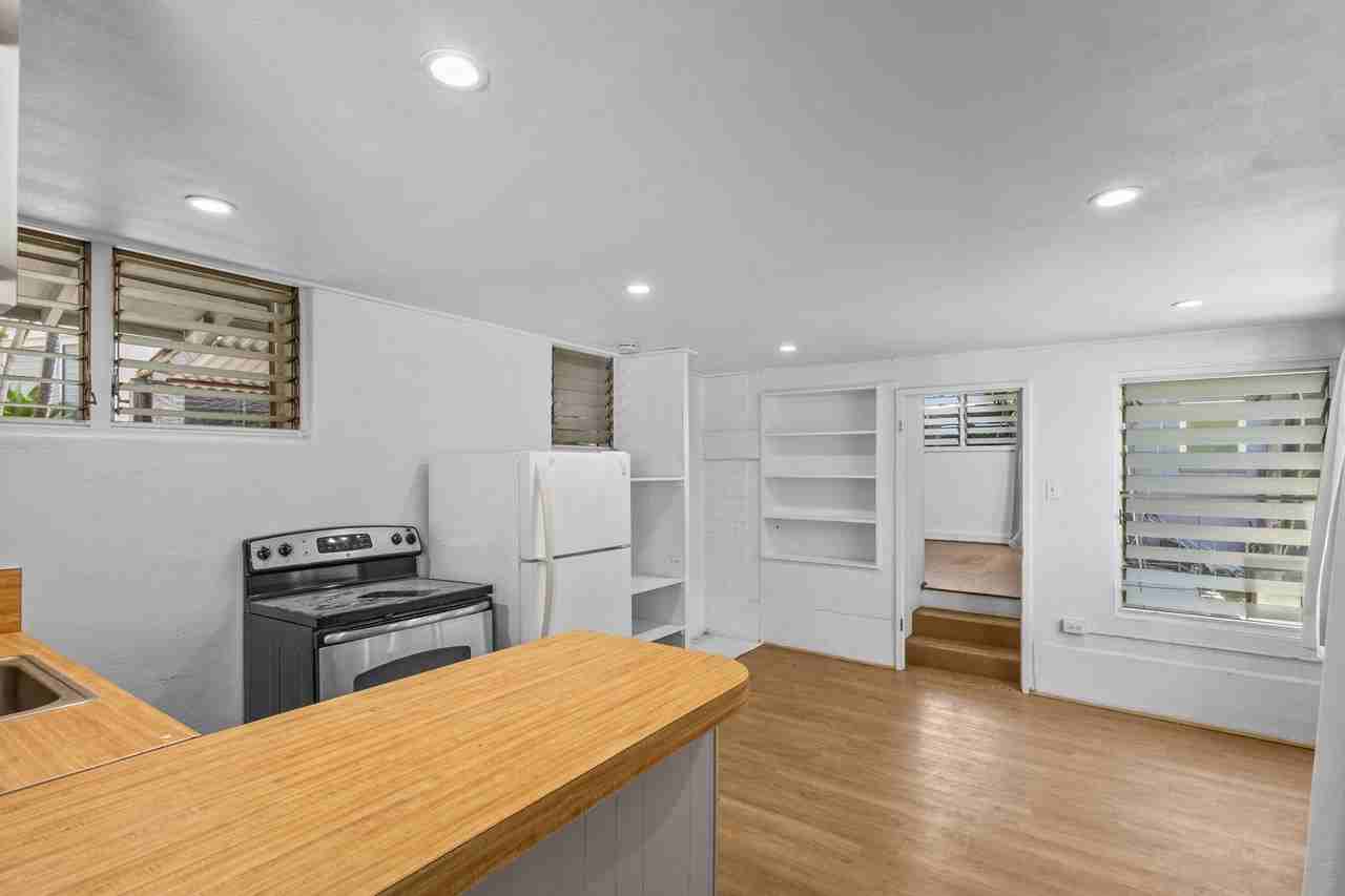 1658 Lewalani Dr - Photo 5 of 16