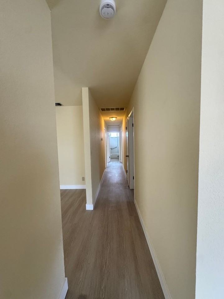 18 Tearpak Ct - Photo 4 of 11