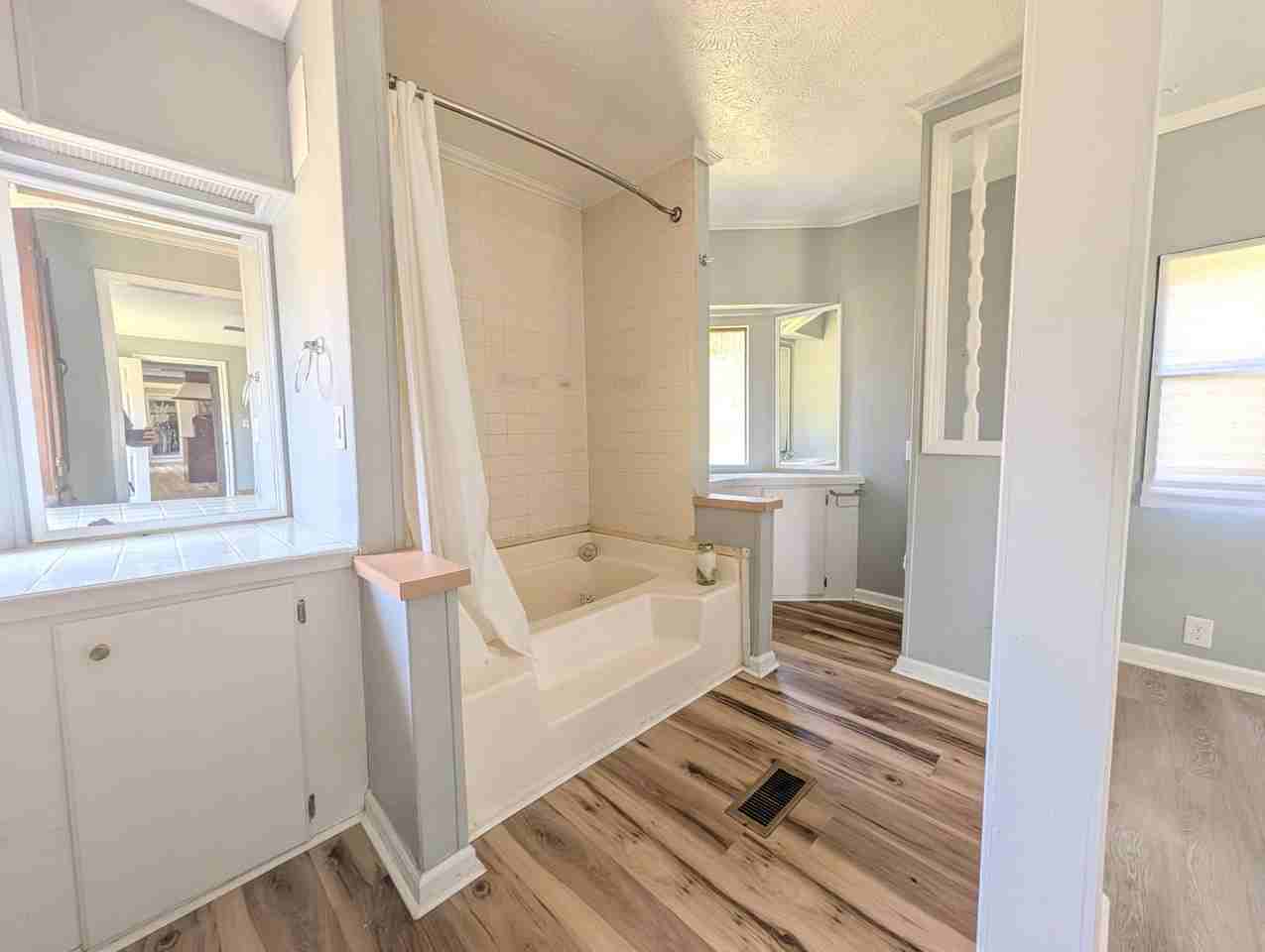 107 Country Lane Park - Photo 7 of 11