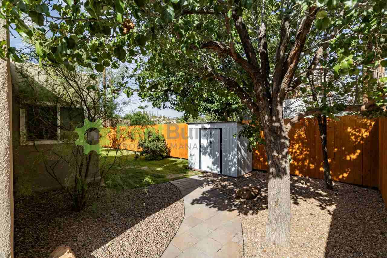 816 Loma Vista Dr Ne - Photo 5 of 24