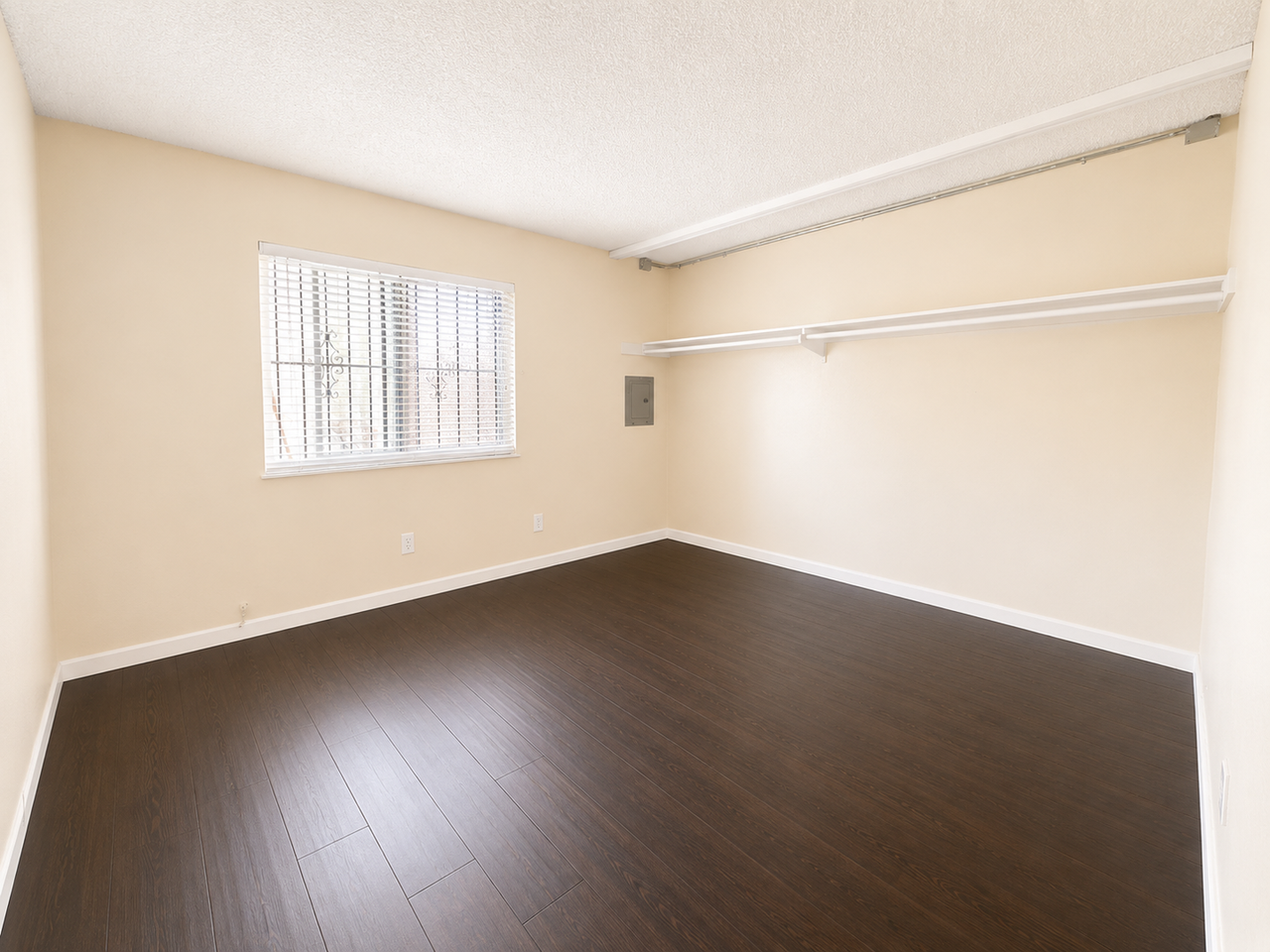 4267 44th St #8 - Photo 6 of 14