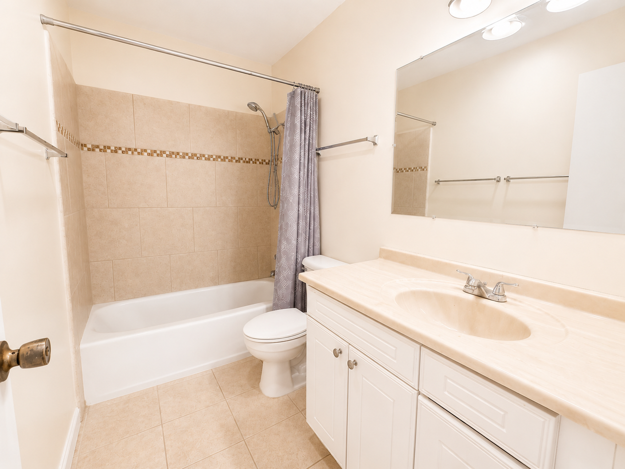 4267 44th St #8 - Photo 7 of 14