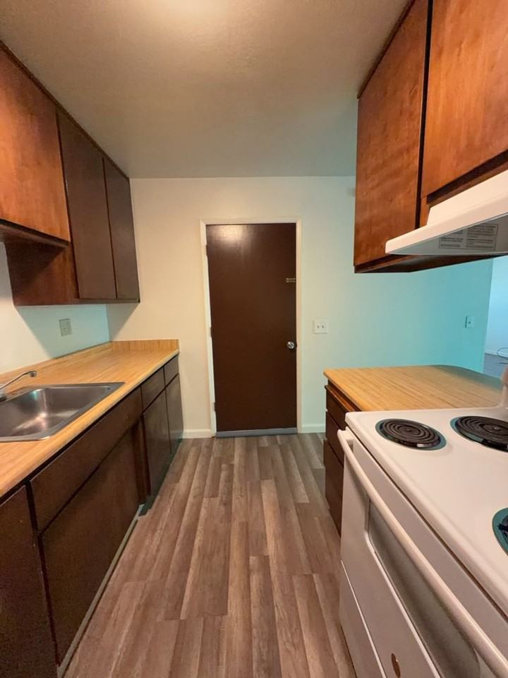 302 Konocti Ave - Photo 7 of 16