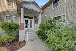 featured image of 407 W Village Ln
