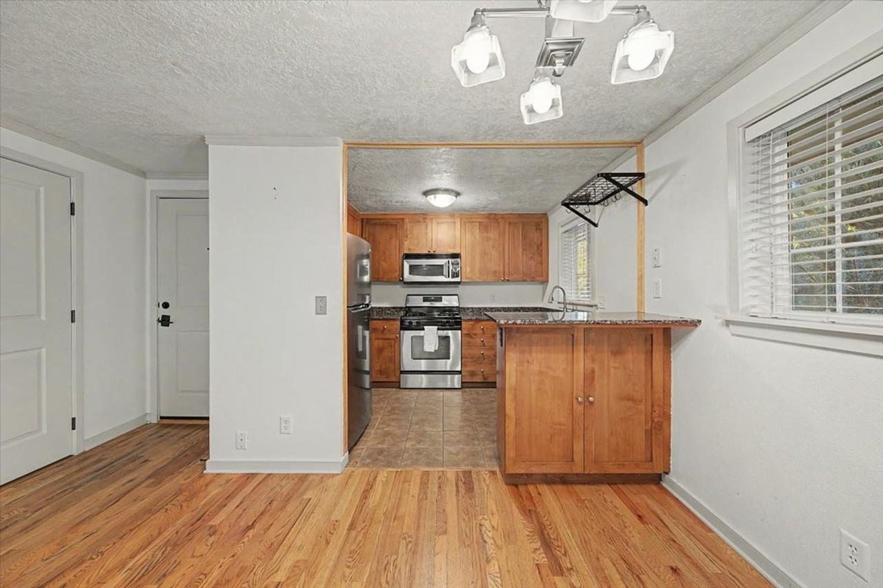 407 W Village Ln - Photo 7 of 21