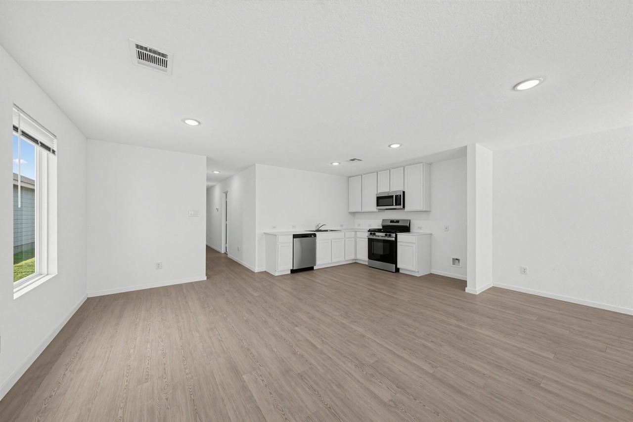 10861 Minuet Ln - Photo 4 of 23
