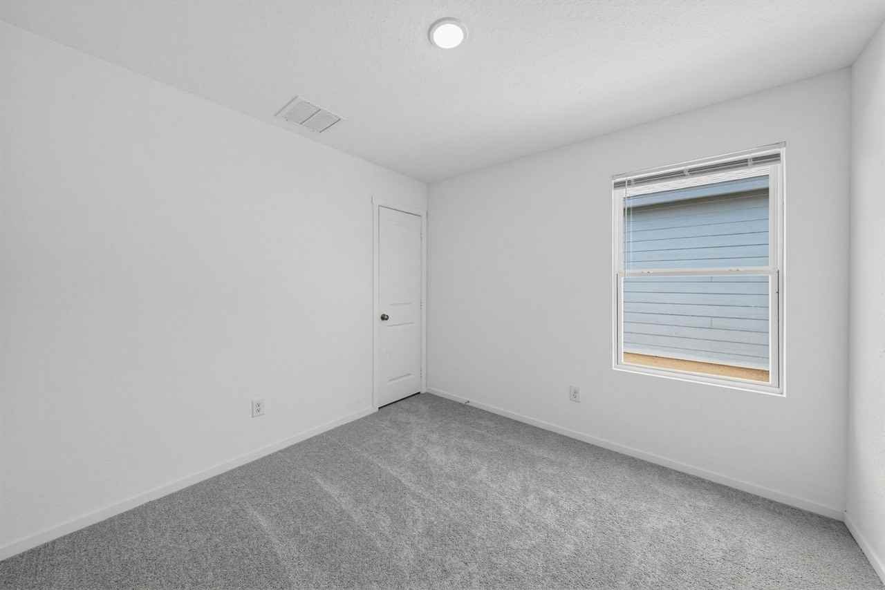 10861 Minuet Ln - Photo 7 of 23