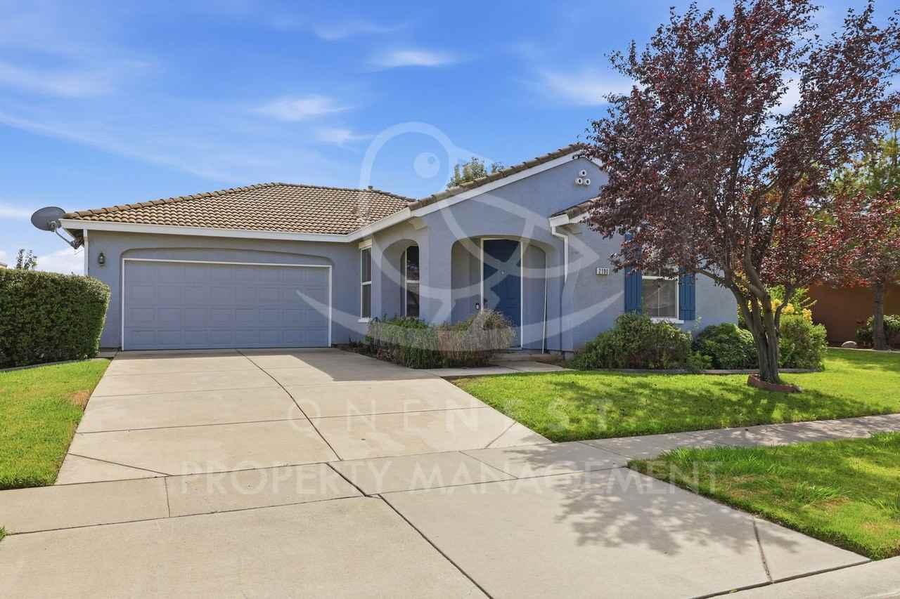 2190 August Way - Photo 2 of 22