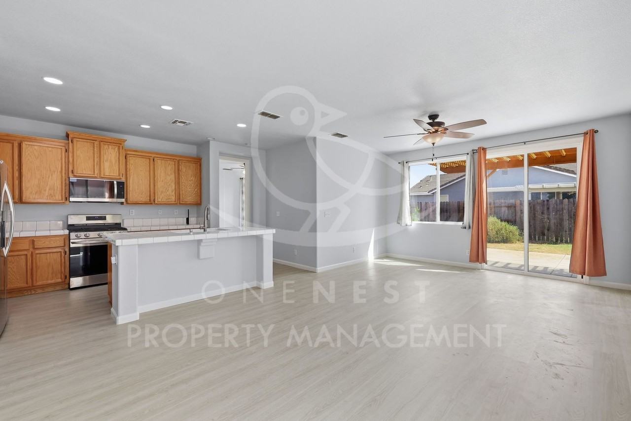 2190 August Way - Photo 6 of 22