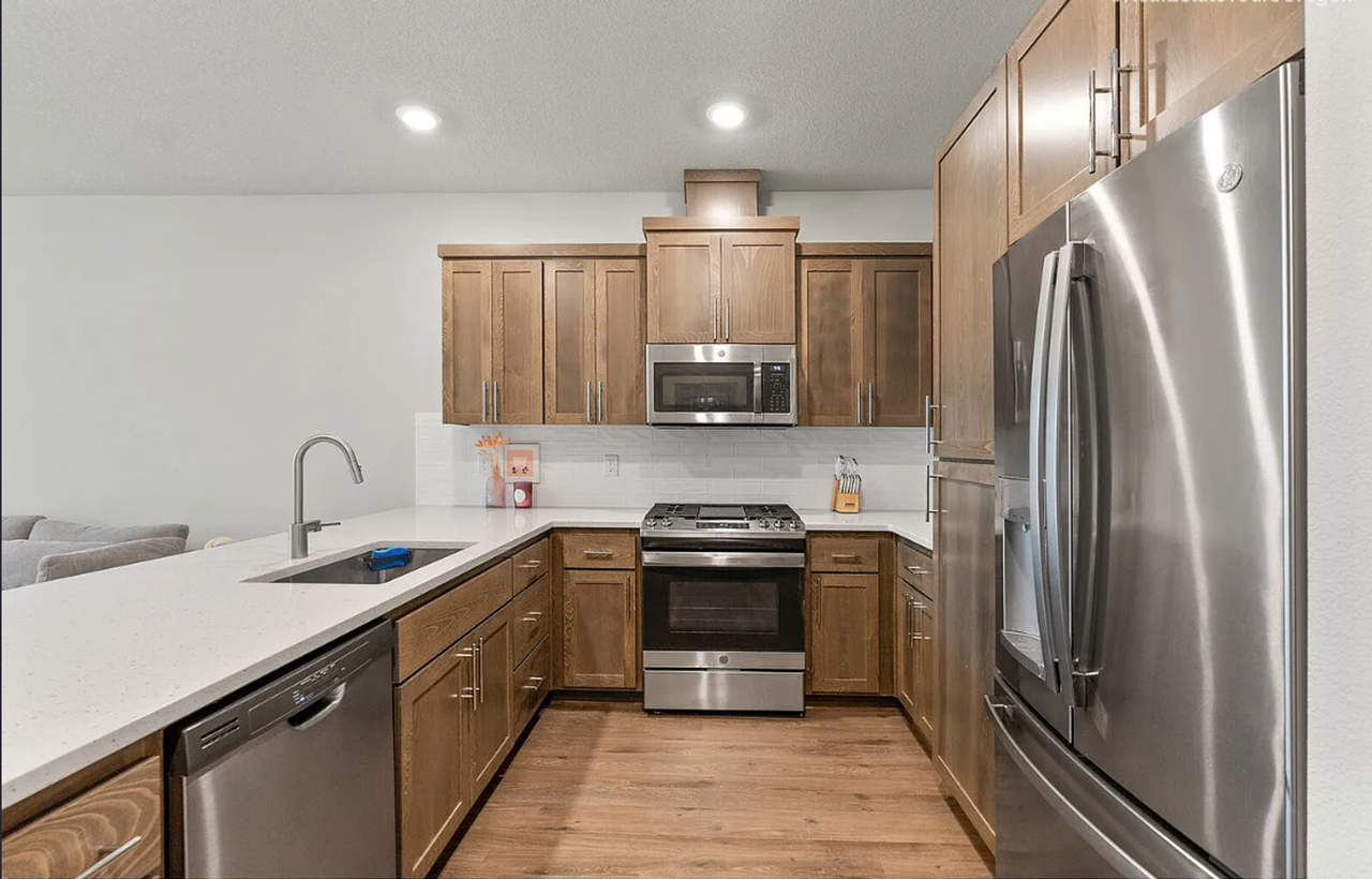 6449 Se Genrosa St - Photo 4 of 35