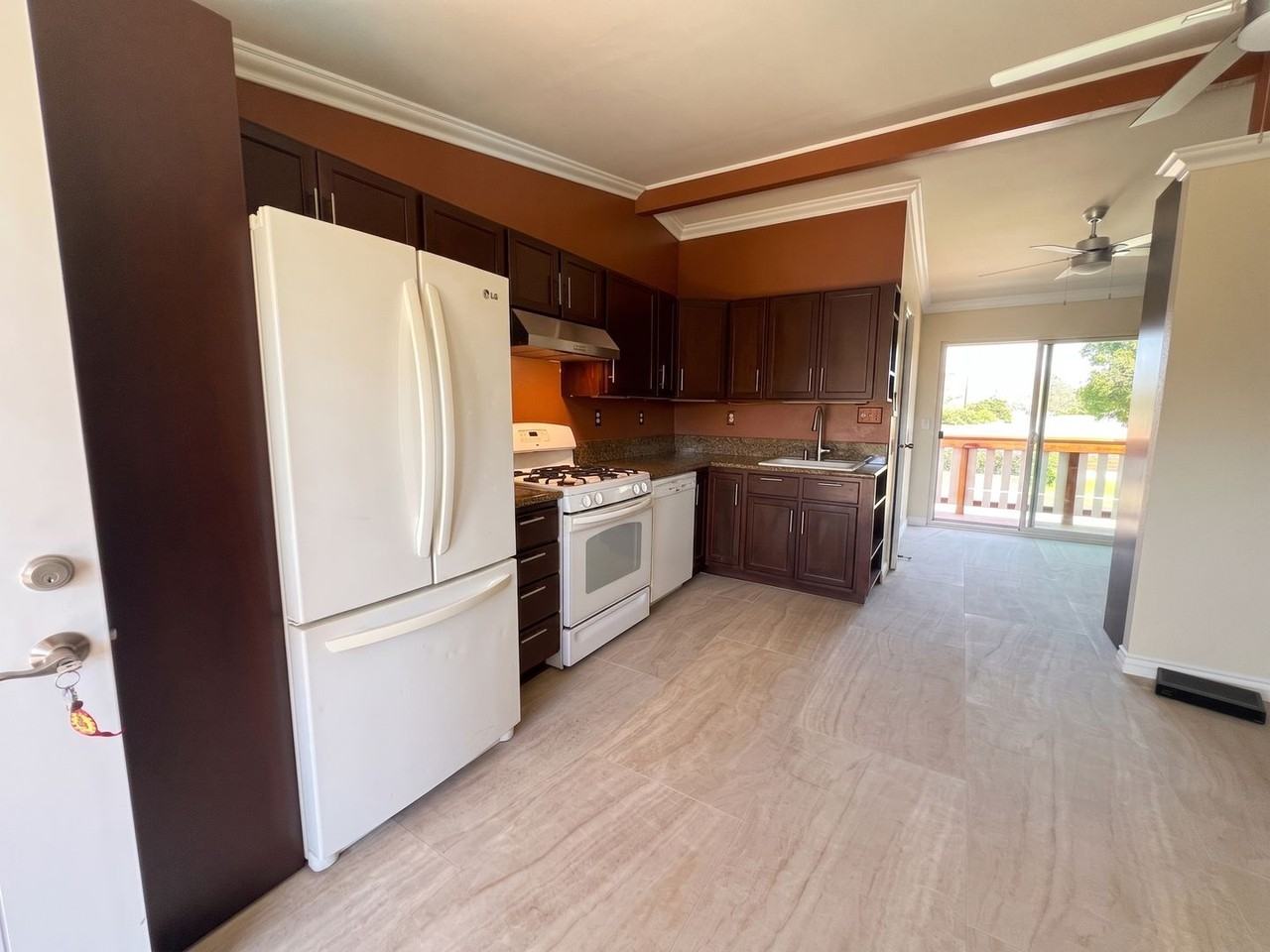 1014 Mirasol St - Photo 7 of 20