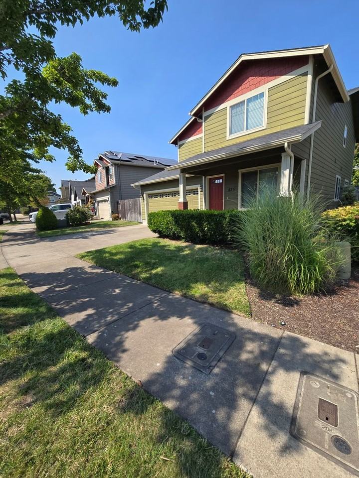 825 Hickory St Nw - Photo 2 of 35