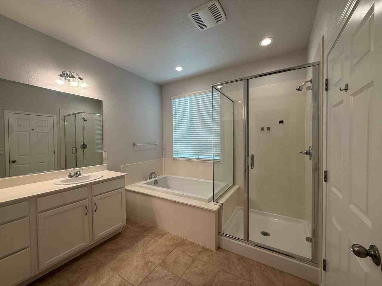 1680 Gold St - Photo 5 of 25
