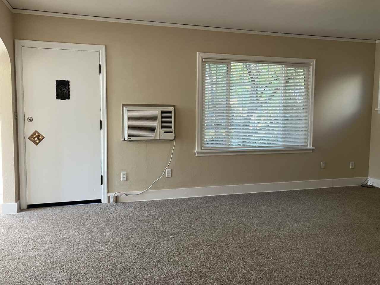 1710 Norway St Ne - Photo 7 of 27