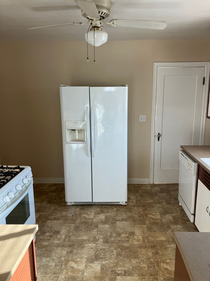 1710 Norway St Ne - Photo 6 of 30