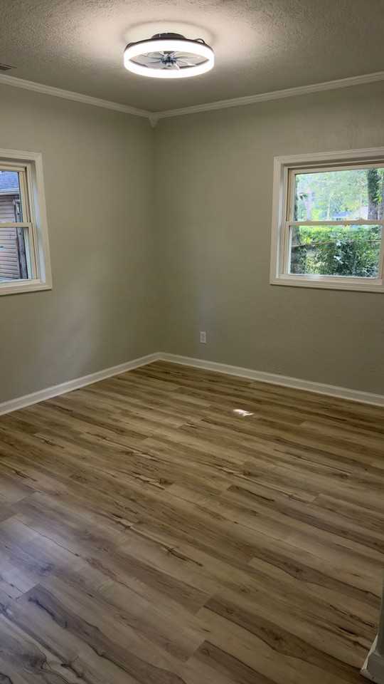 942 N 26th St - Photo 5 of 14