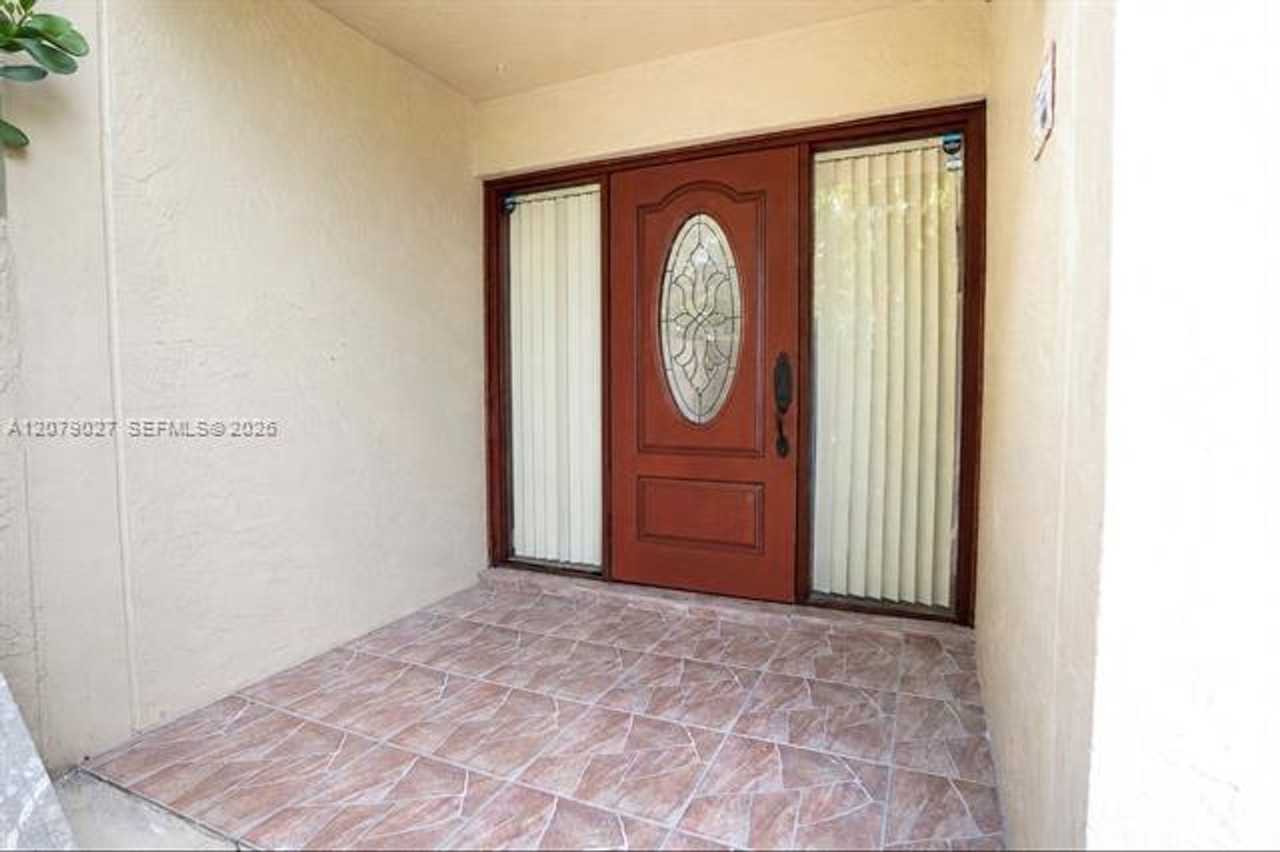 14295 14295 Kendale Lakes Cir th 14295 - Photo 3 of 26