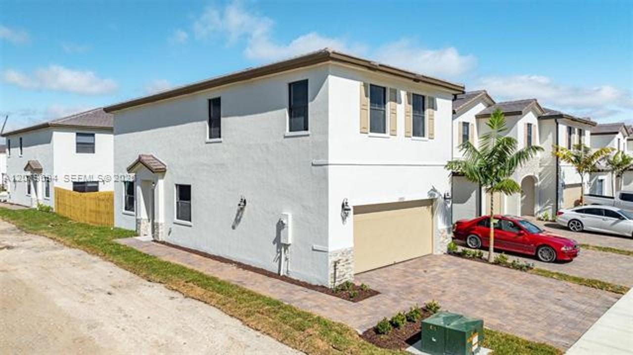 12923 12923 SW 231st Ter th 12923 - Photo 2 of 22