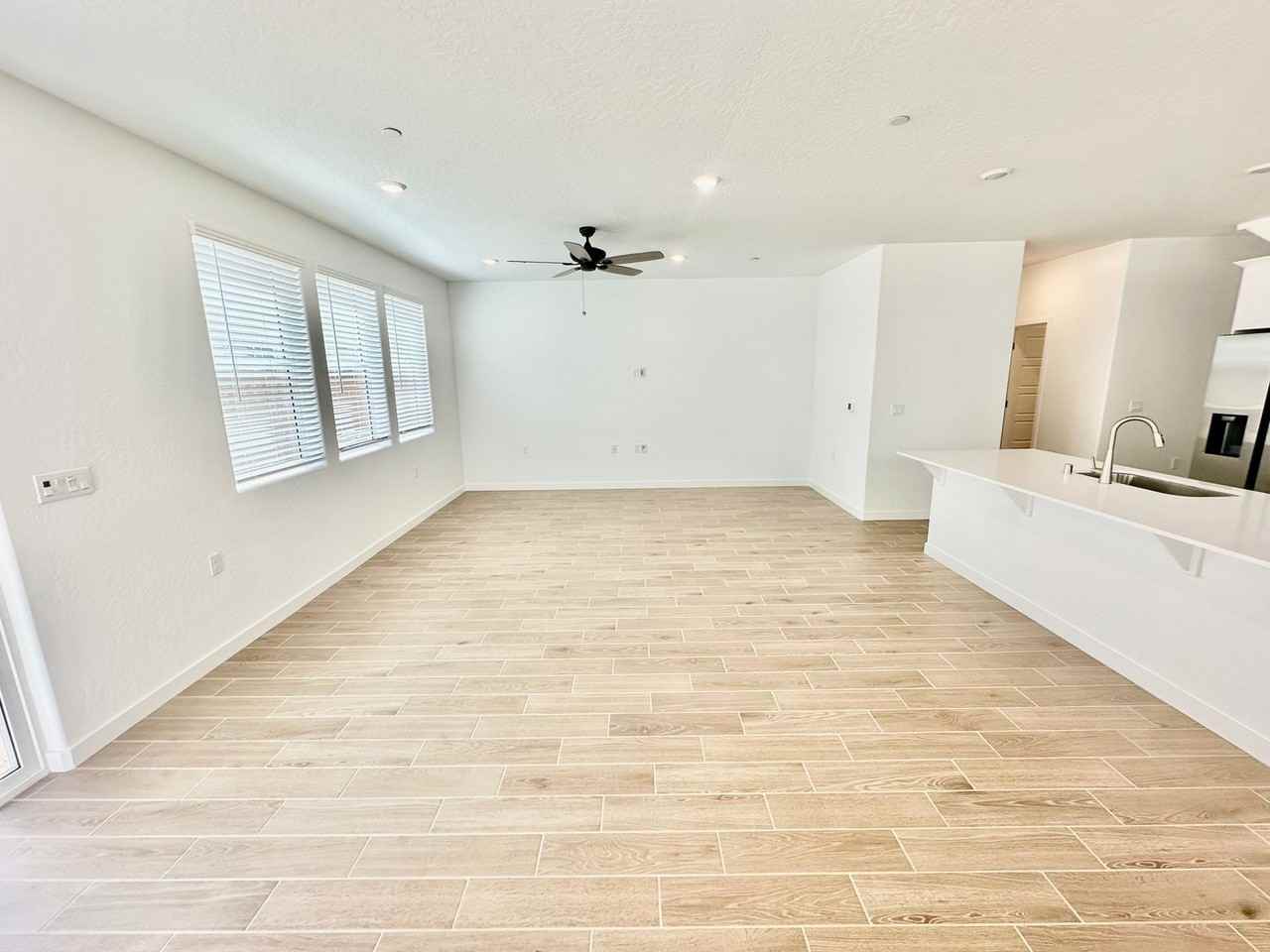 878 Fruitwood Ave - Photo 4 of 37