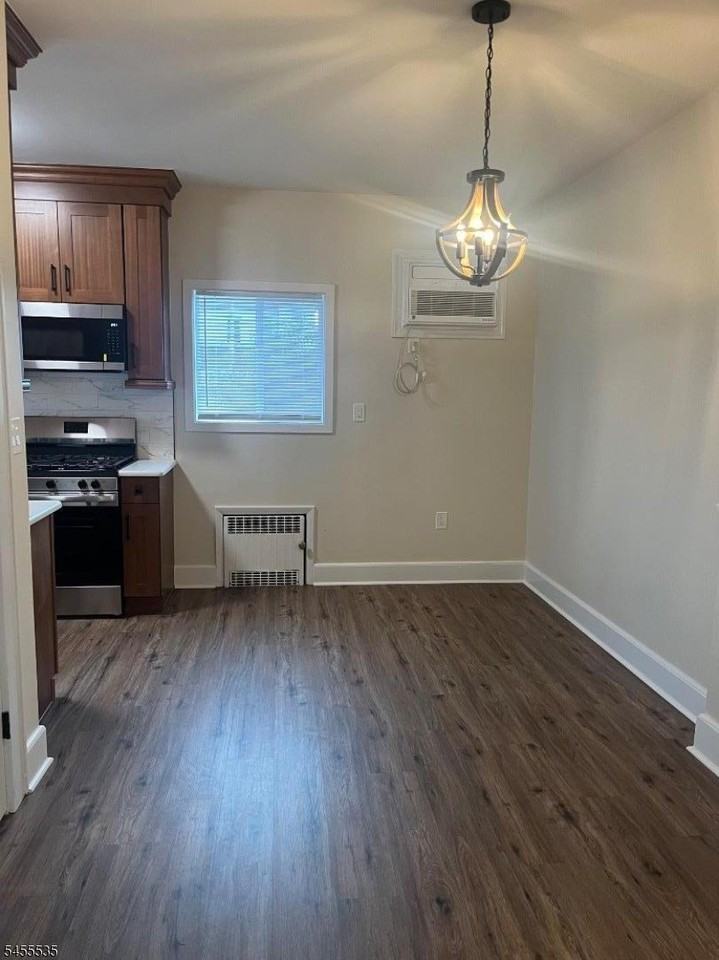 56 Seger Ave - Photo 6 of 11