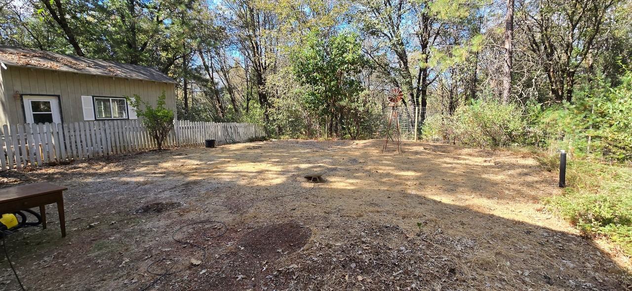 14300 Dandee Hill Rd - Photo 2 of 8