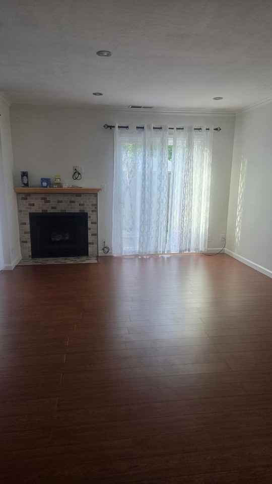 1220 Pine Creek Way - Photo 3 of 16