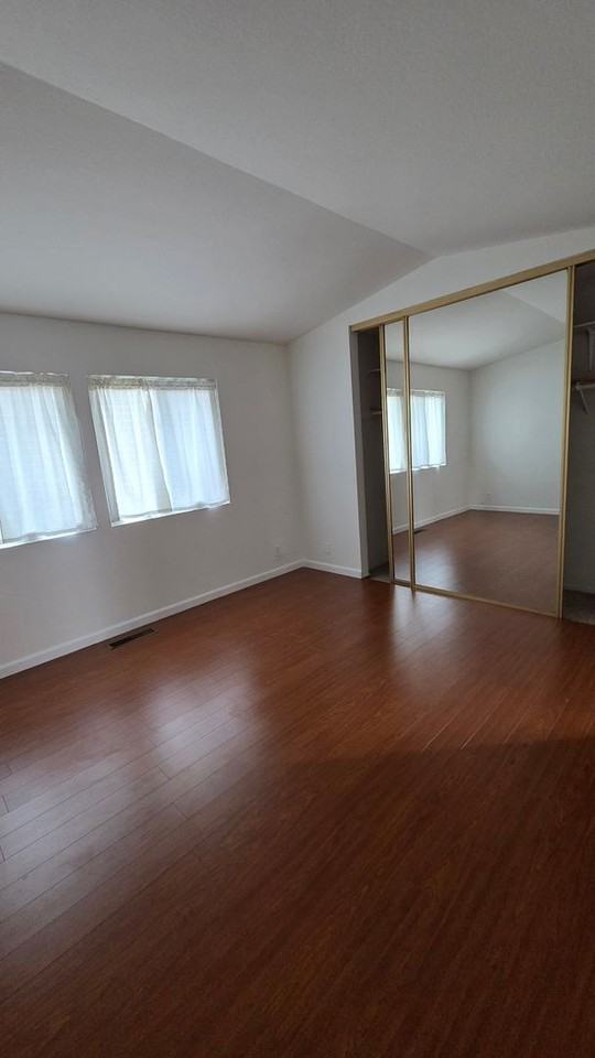 1220 Pine Creek Way - Photo 4 of 16
