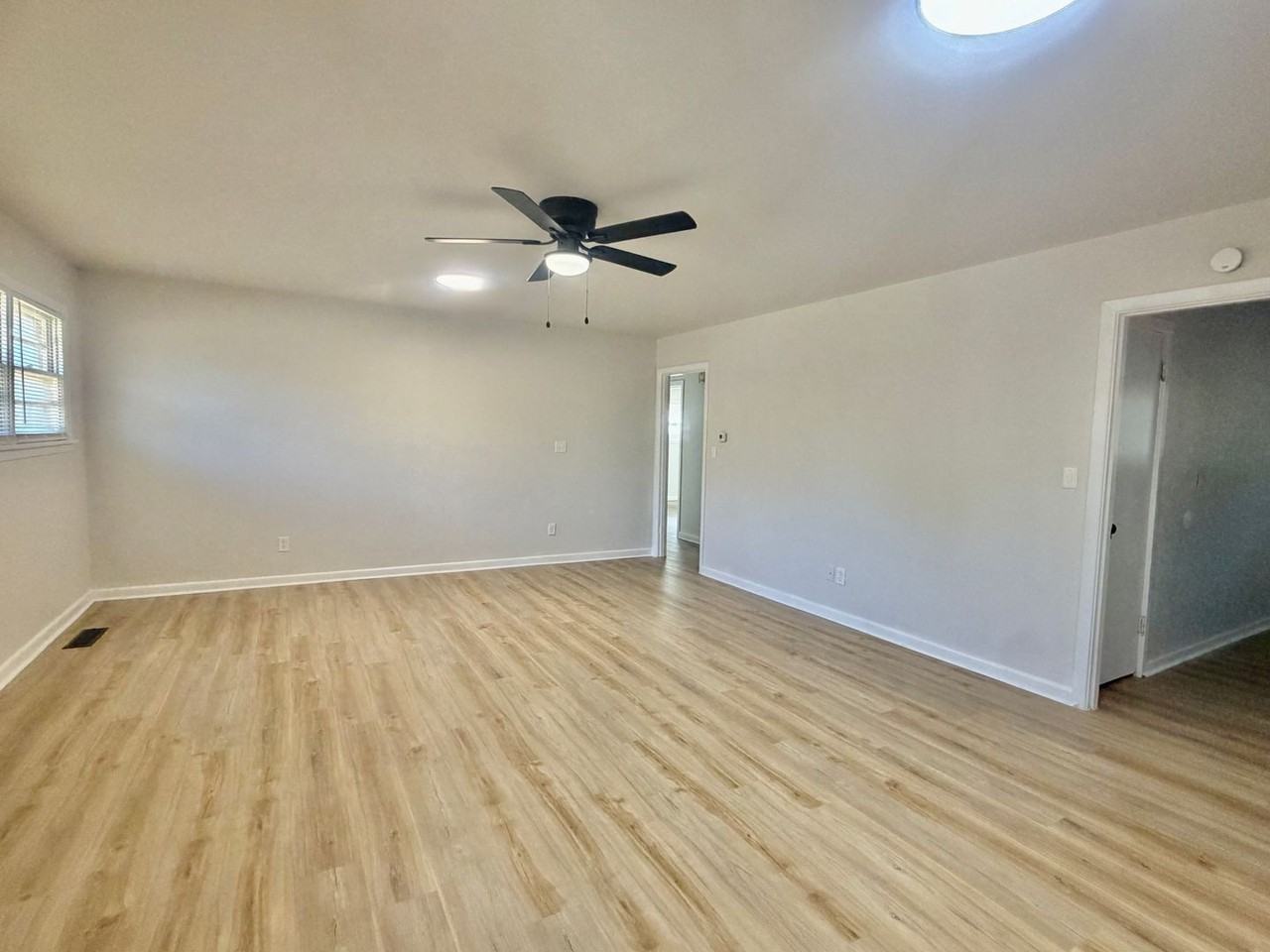 3003 37th St - Photo 4 of 28