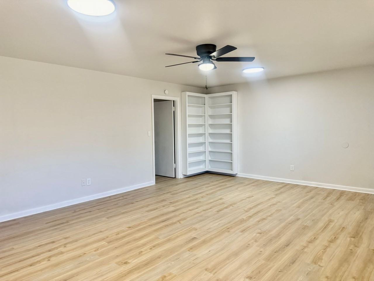 3003 37th St - Photo 5 of 28