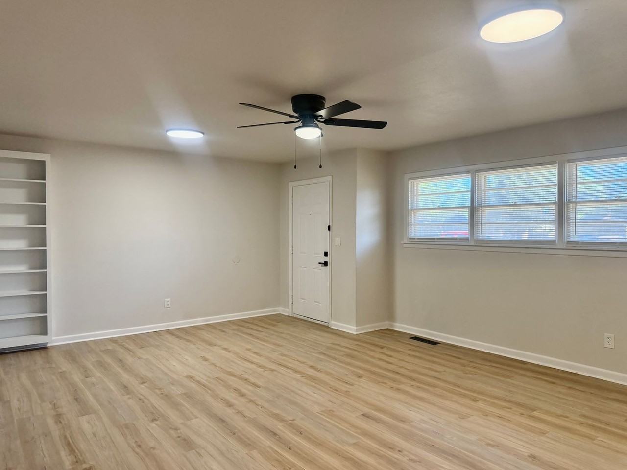 3003 37th St - Photo 6 of 28