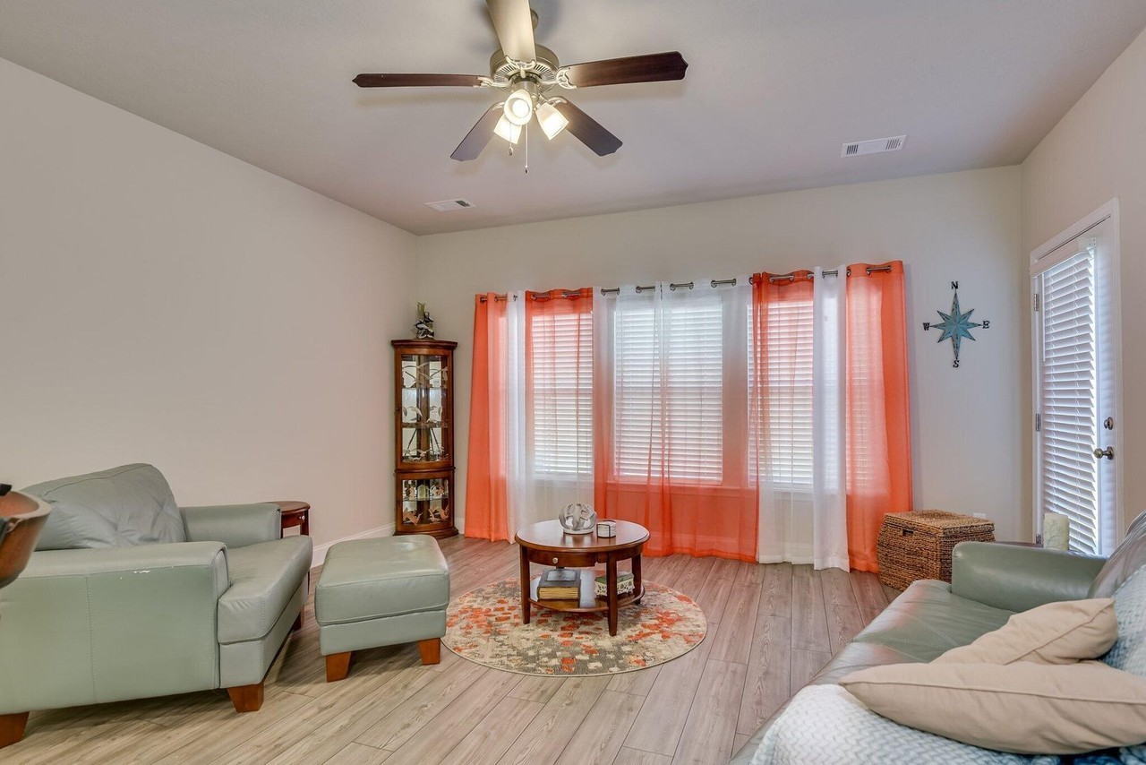 1103 Clareton Dr - Photo 2 of 39