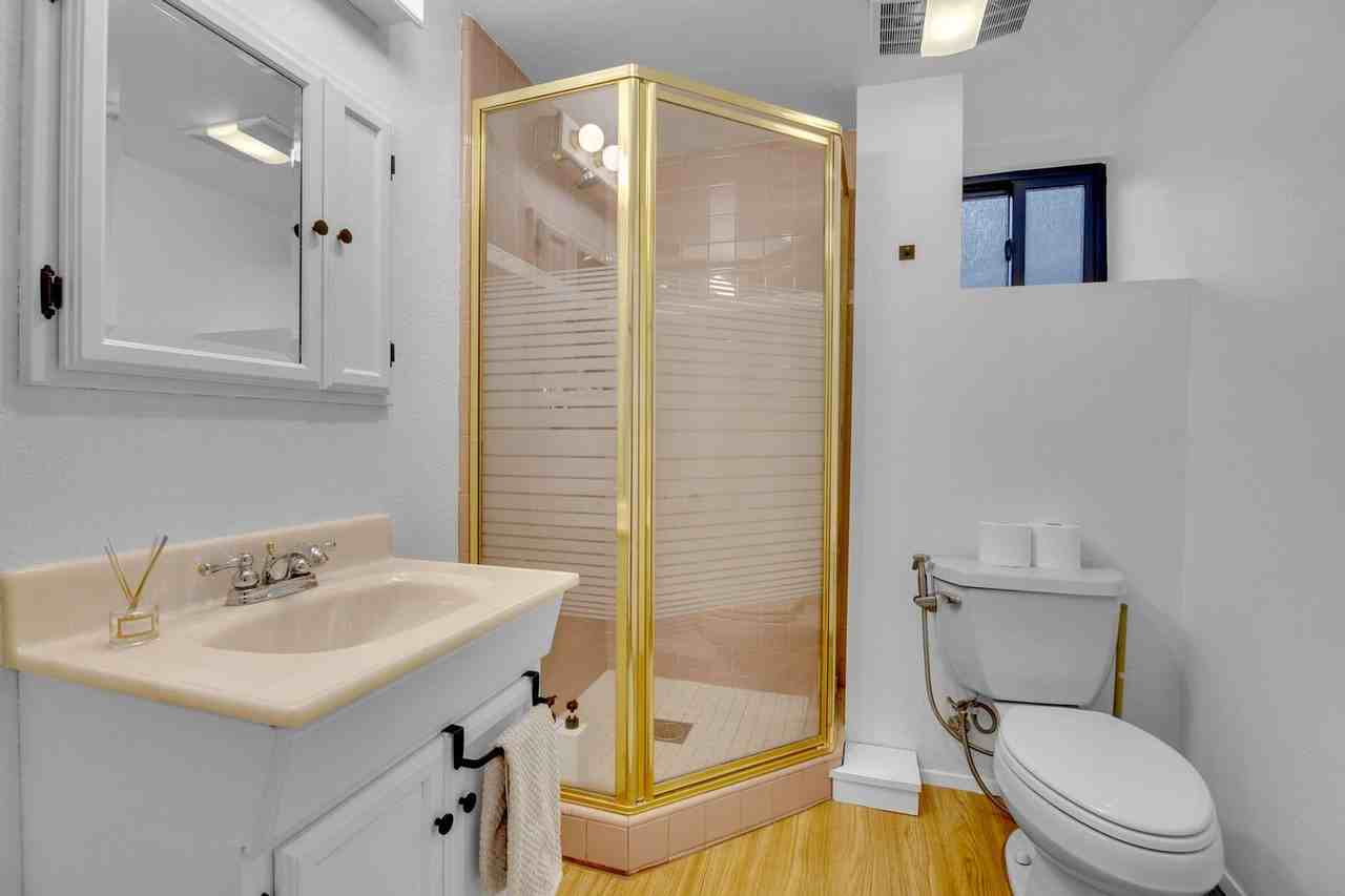 355 Mullins Dr - Photo 7 of 19