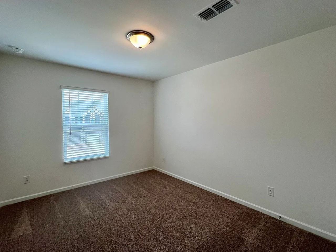 3546 Secrest Lndg - Photo 2 of 49