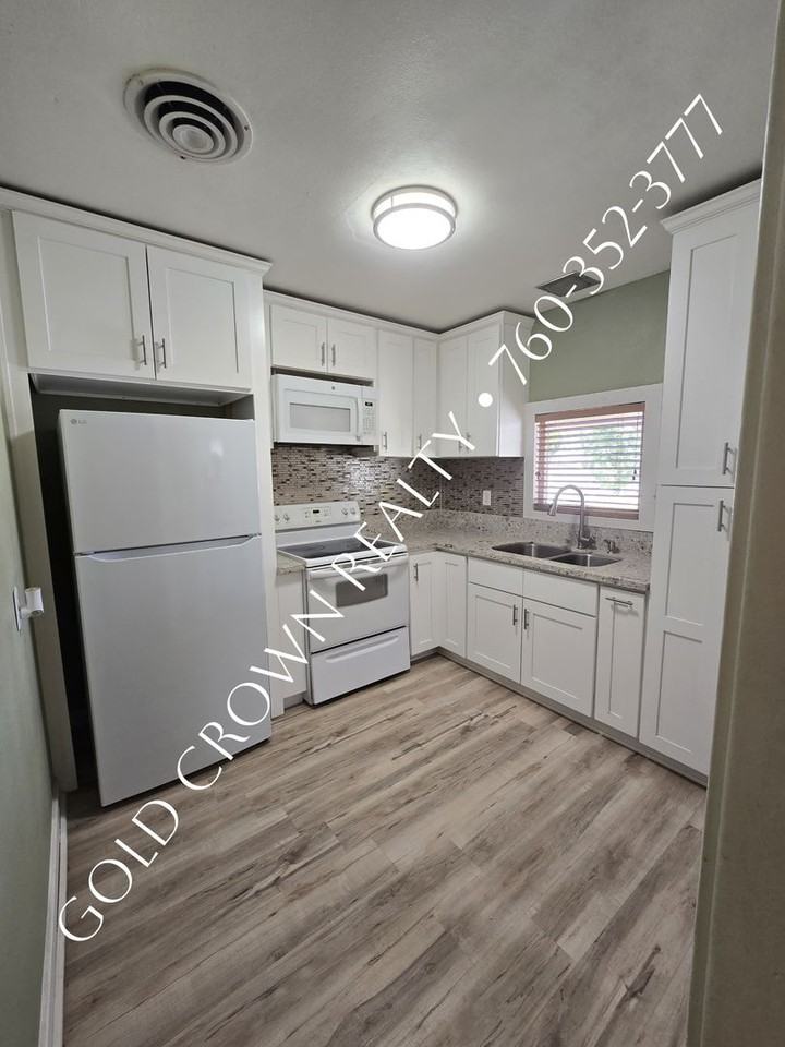 630 Palm Ave - Photo 4 of 12