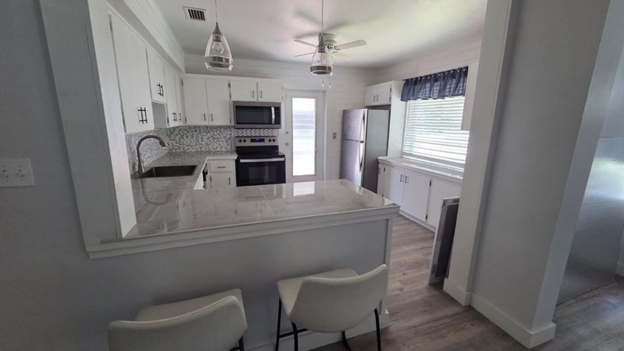 2539 Cleveland St - Photo 5 of 17