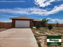 featured image of 326 E Longmont Dr
