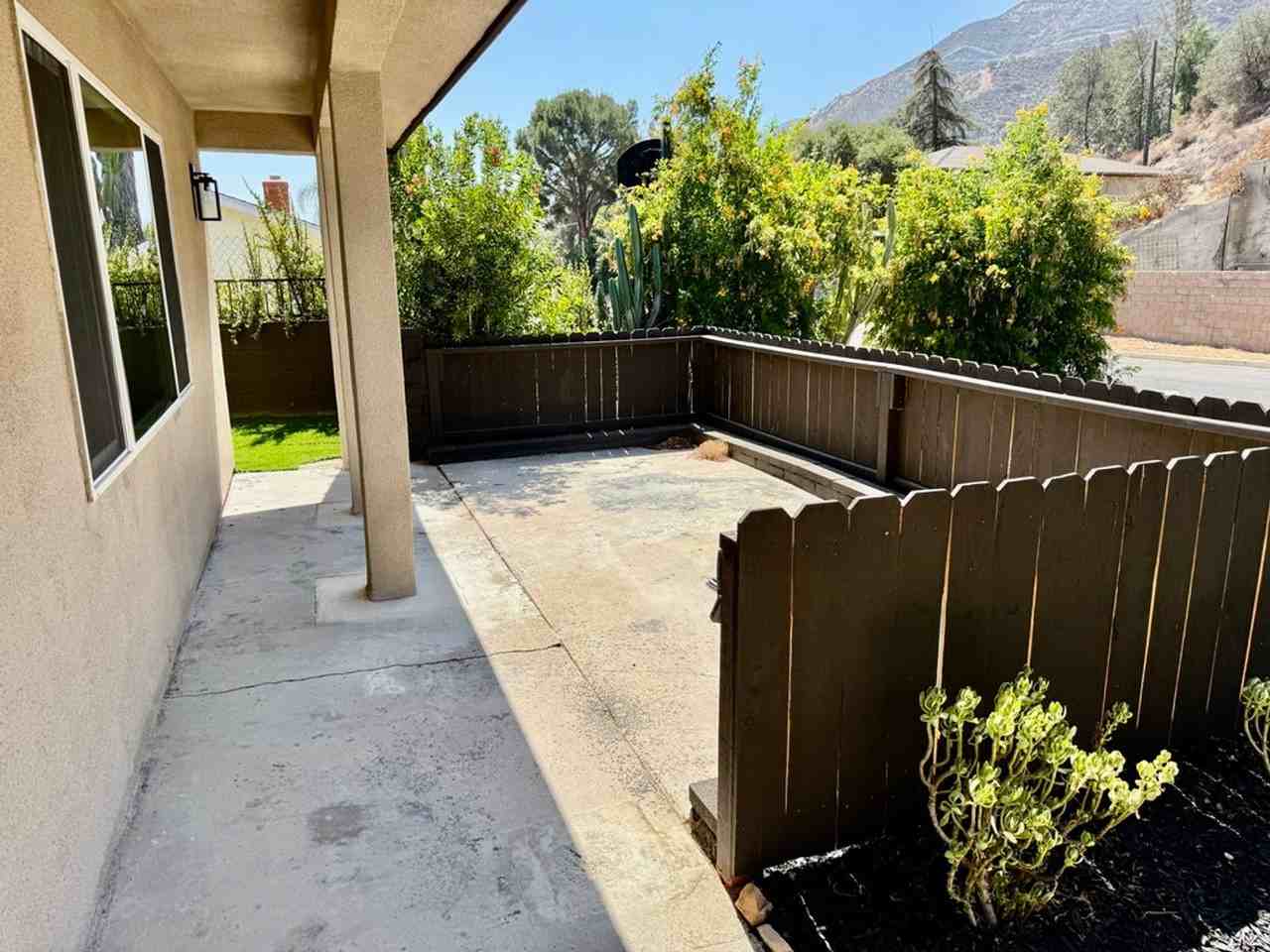 15178 Darnell Dr - Photo 2 of 30