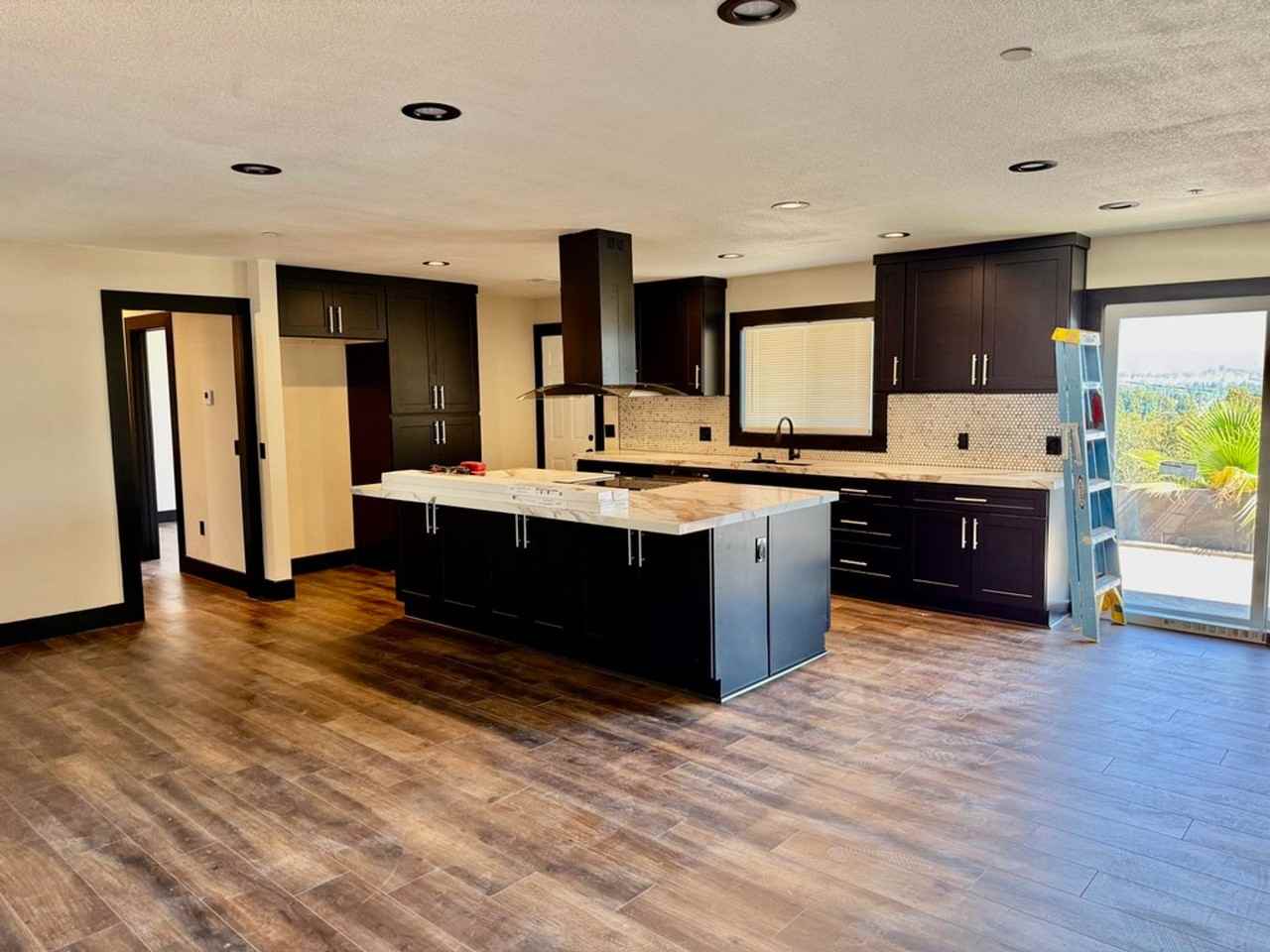 15178 Darnell Dr - Photo 5 of 30