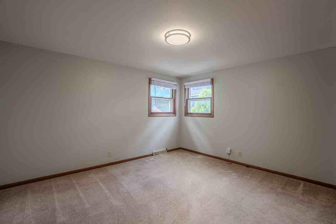 1619 N 72nd St - Photo 5 of 12