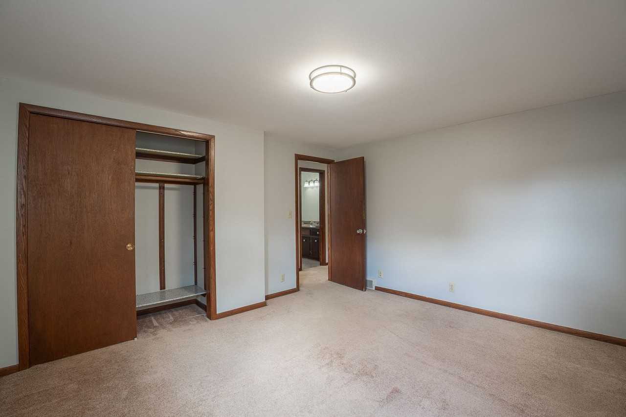 1619 N 72nd St - Photo 6 of 12