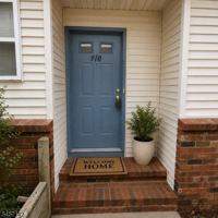 featured image of 910 Reed Ct