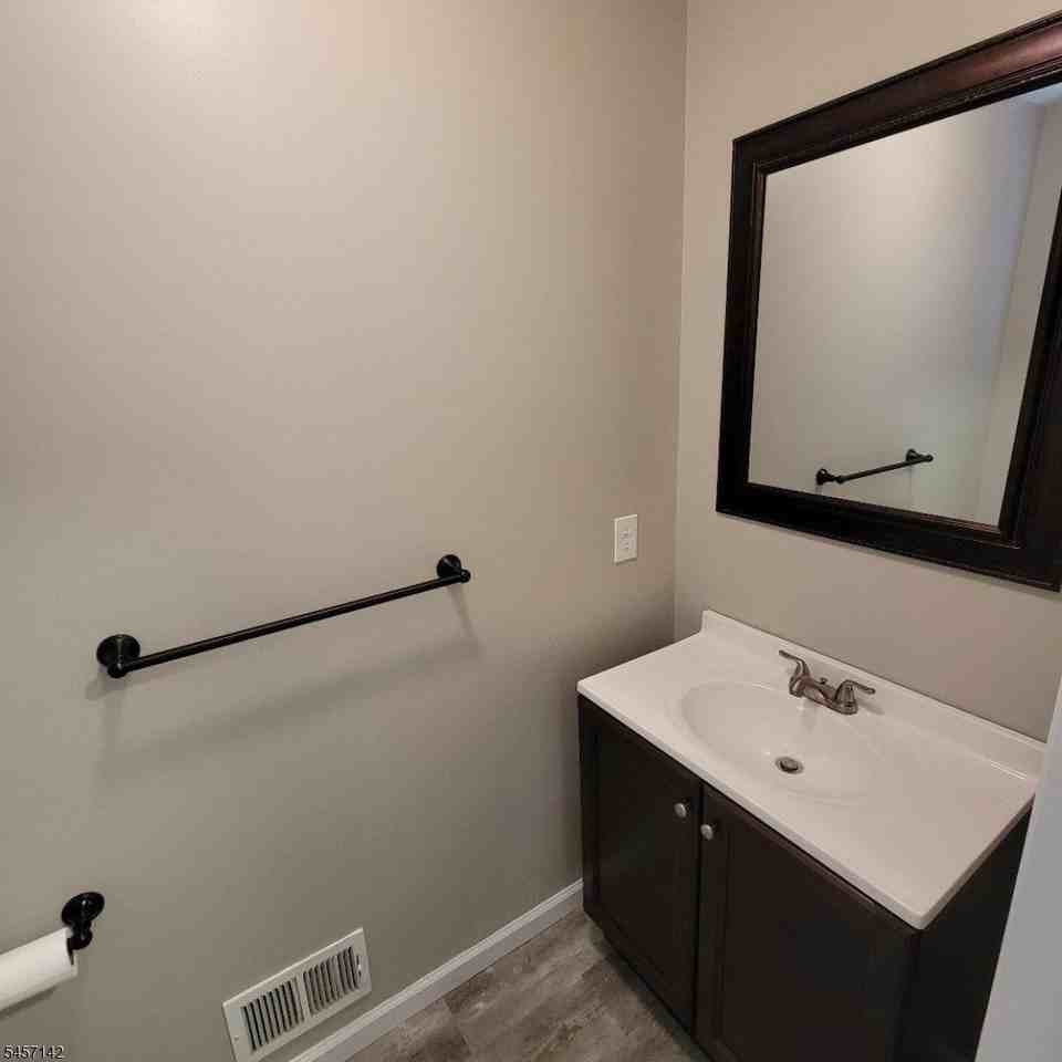 910 Reed Ct - Photo 5 of 24